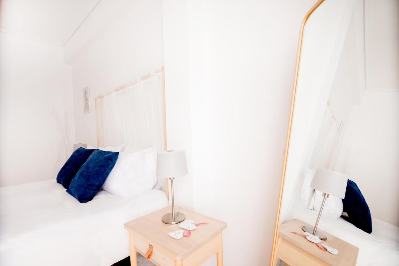 אתונה In The Shadow Of Acropolis - Spacious & Lovely Apt מראה חיצוני תמונה