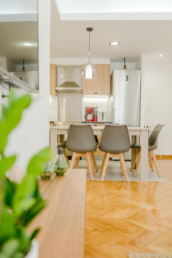 אתונה In The Shadow Of Acropolis - Spacious & Lovely Apt מראה חיצוני תמונה
