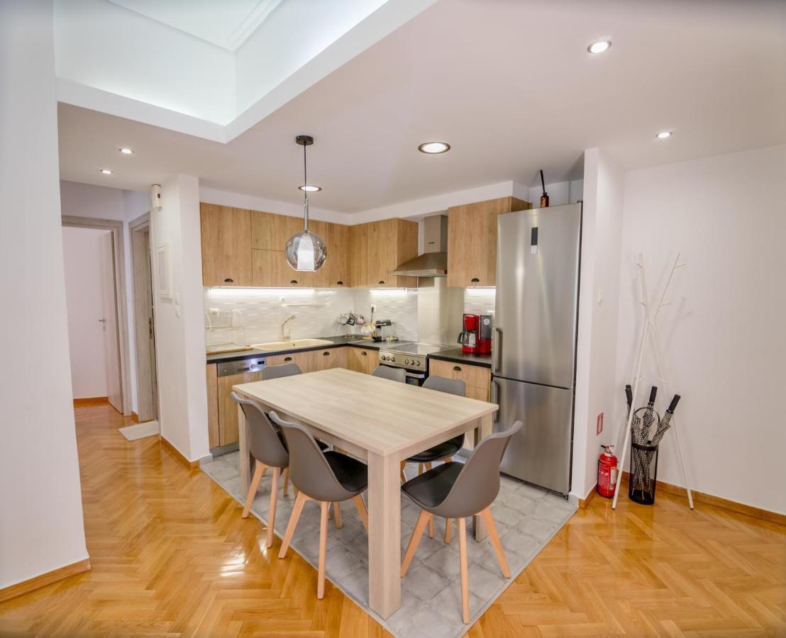 אתונה In The Shadow Of Acropolis - Spacious & Lovely Apt מראה חיצוני תמונה