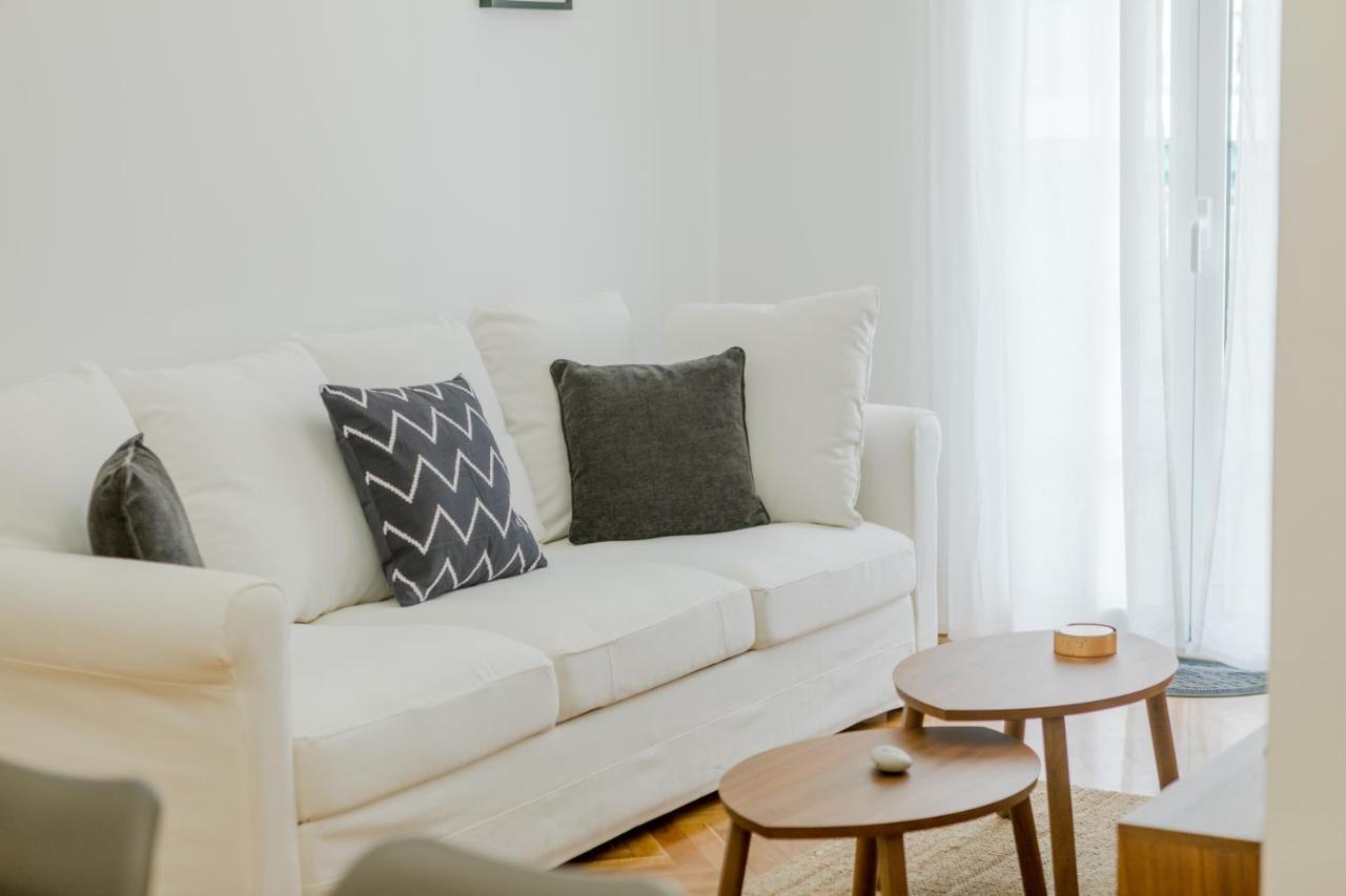 אתונה In The Shadow Of Acropolis - Spacious & Lovely Apt מראה חיצוני תמונה